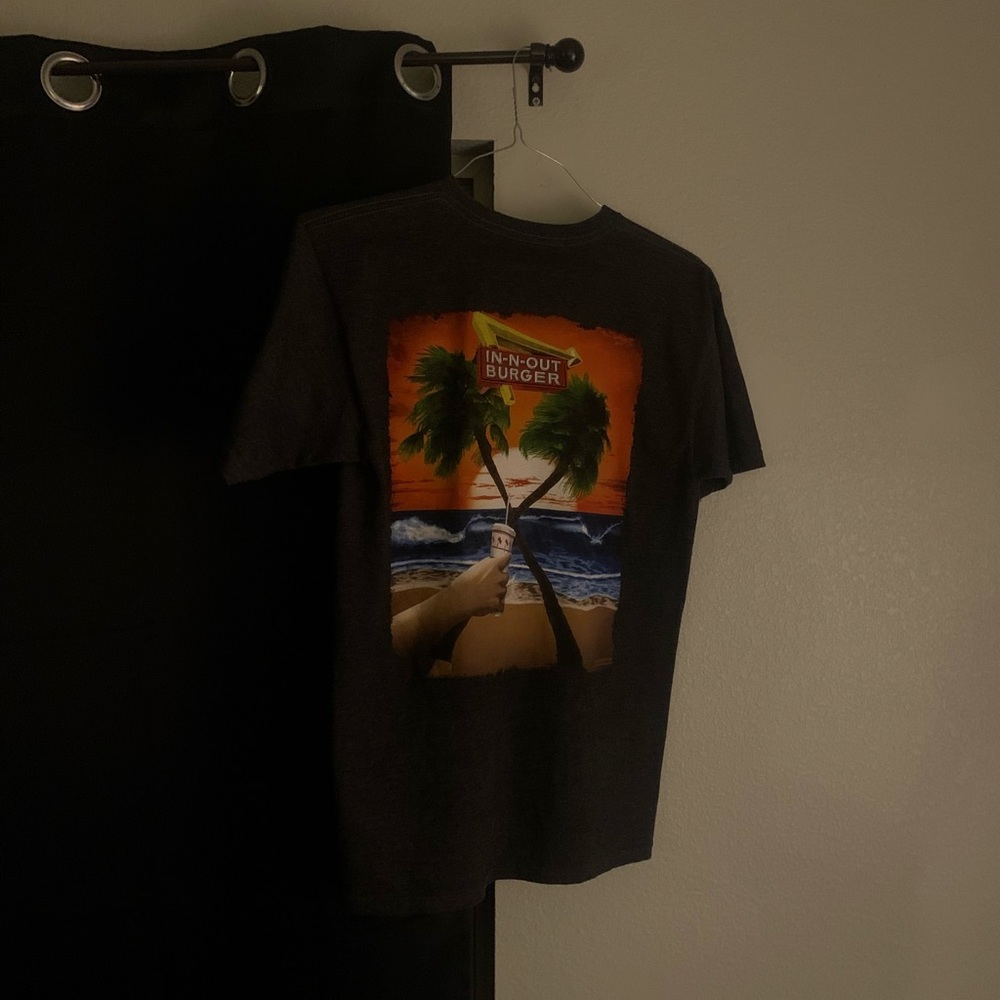 Vintage In n Out burgers shirt